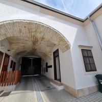 Sopronban igényesen felújított lakás eladó (110693)