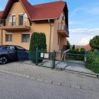 Sopronban a Lőverek keleti felén újszerű lakás eladó (94067)